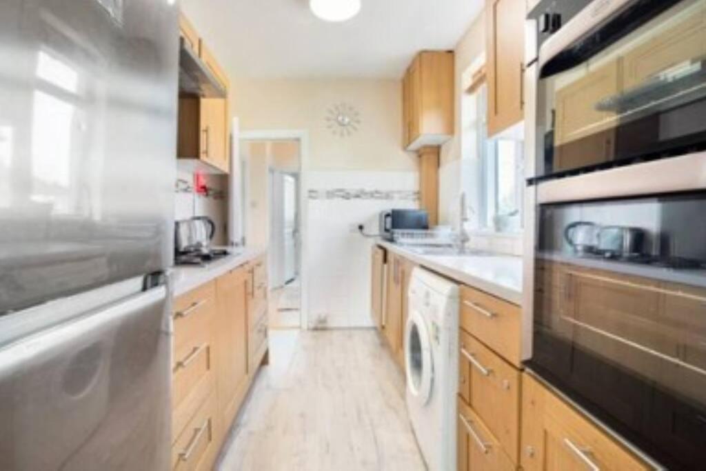 Appartamento Wembley 2 Bed/2 Bath Modern Apt *