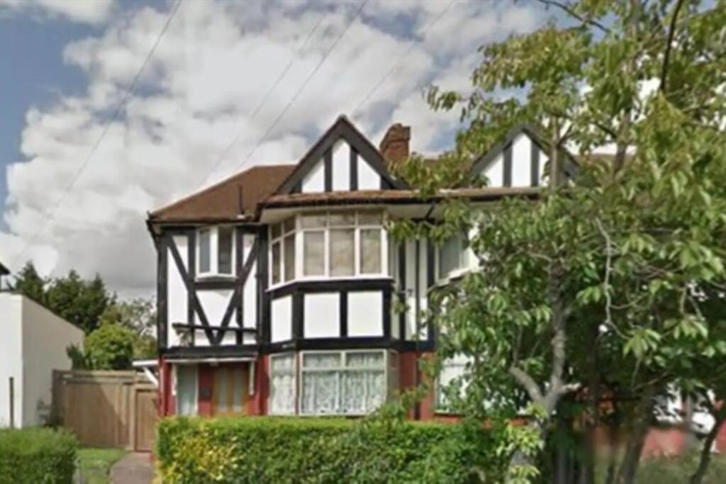 Wembley 2 Bed/2 Bath Modern Apt Appartamento Londra