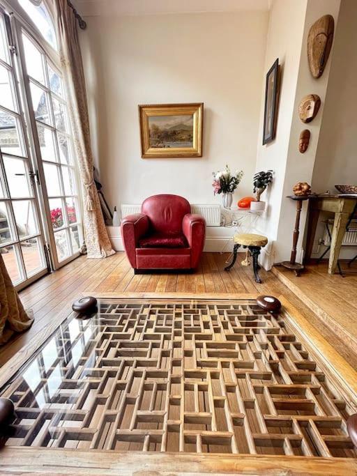 Golborne Road 3 Bedrooms Antique Rooftop Terrace Flat * Londen