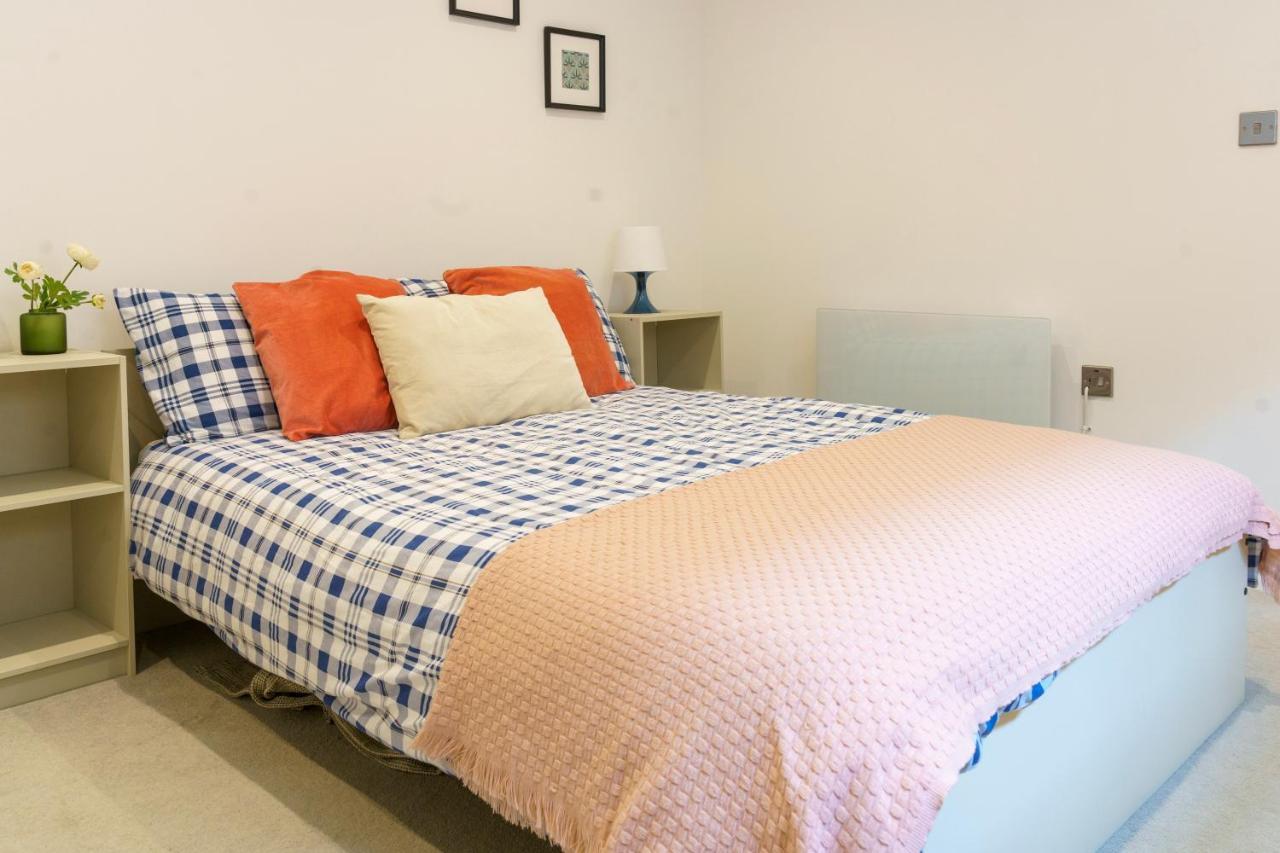 Gorgeous New 2 Bed Flat - 2 August House Leilighet *