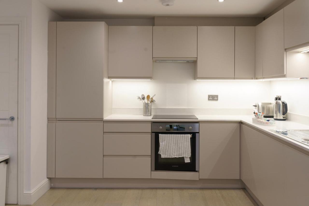 Gorgeous New 2 Bed Flat - 2 August House Leilighet *