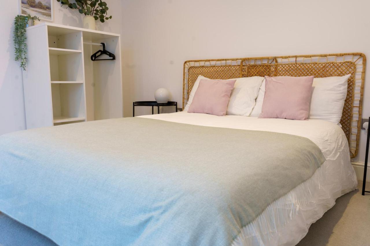 Leilighet Gorgeous New 2 Bed Flat - 2 August House London