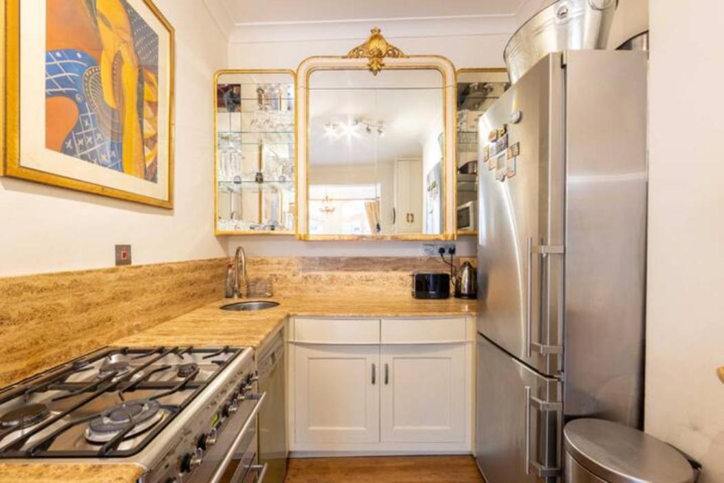 Appartement Golborne Road 3 Bedrooms Antique Rooftop Terrace Flat Londen