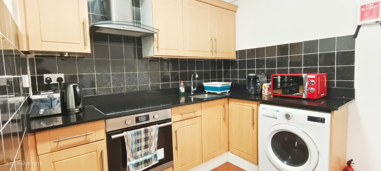 Jupiter, 218 Flat 2 * London