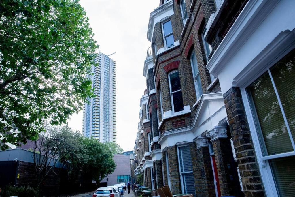 Lejlighed Airy, 3 Bedrooms, Ensuite , Flat *