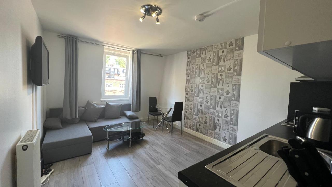Comfy 2 Bedroom - Finchley Road, Appartement *