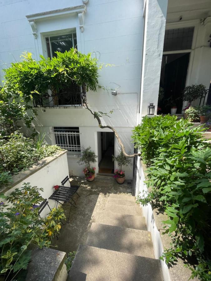 Central Victorian House Guest house London