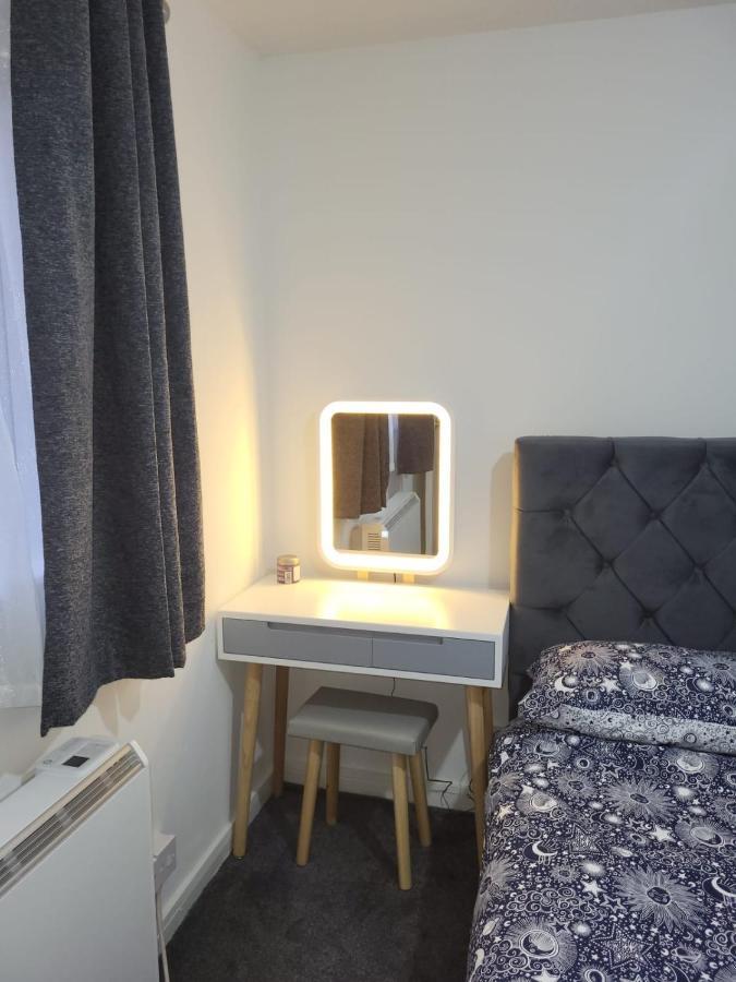 Delight Apartment, Close To Excel, Airport & O2! Leilighet *