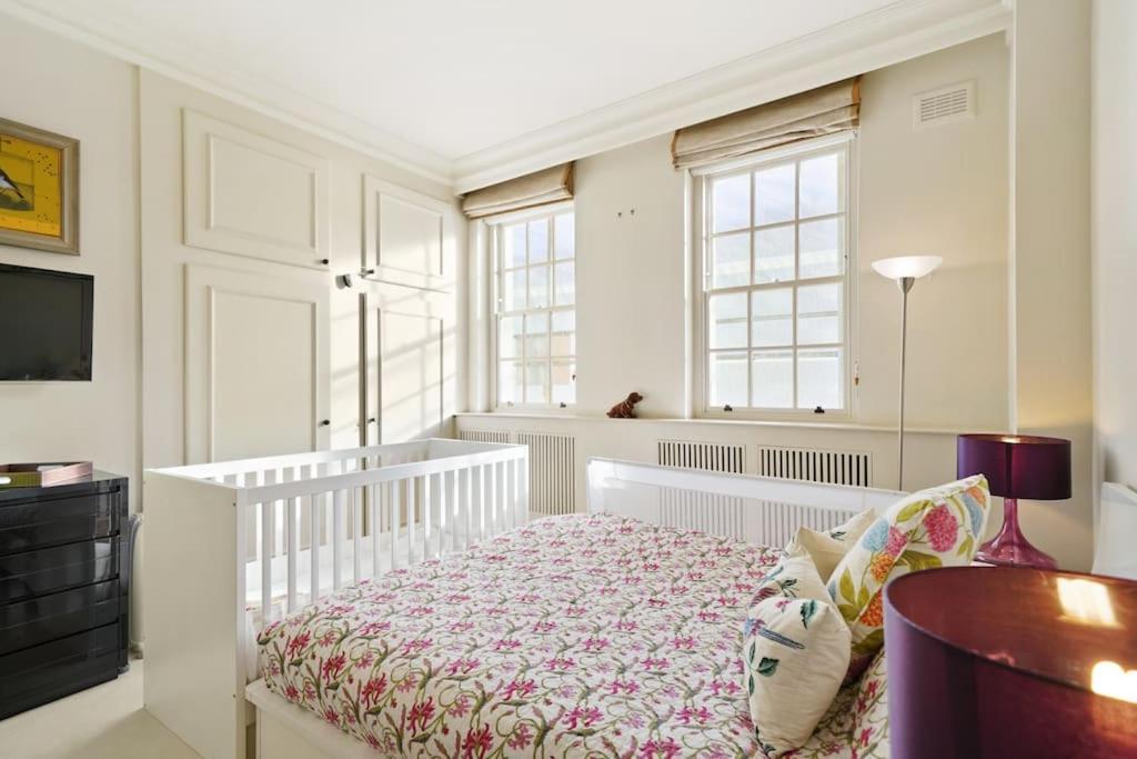 Three Bedroom In Sloane Square Apartment