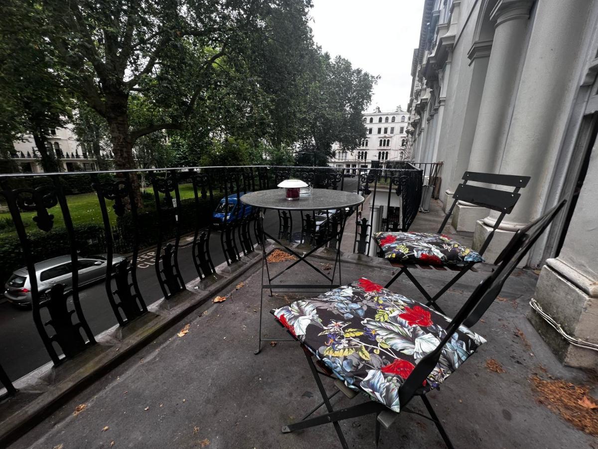 Hyde Park Has Private Balcony With Tranquil Garden View Appartamento Londra