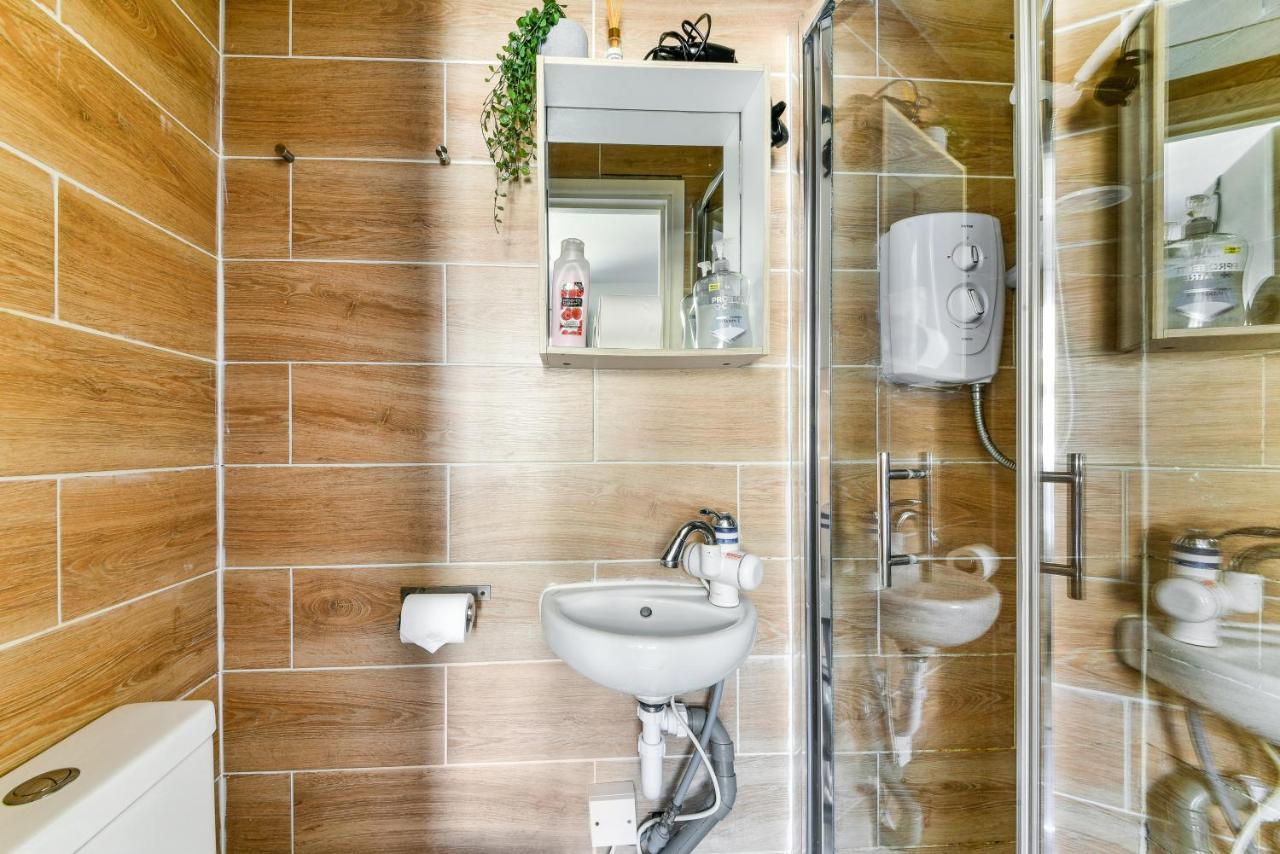 Leilighet Chapel Market, Studio In Angel- Sleeps Upto 3 London