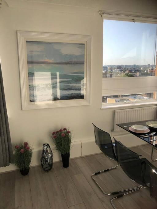 Stylish And Modern By Hyde Park Appartamento *
