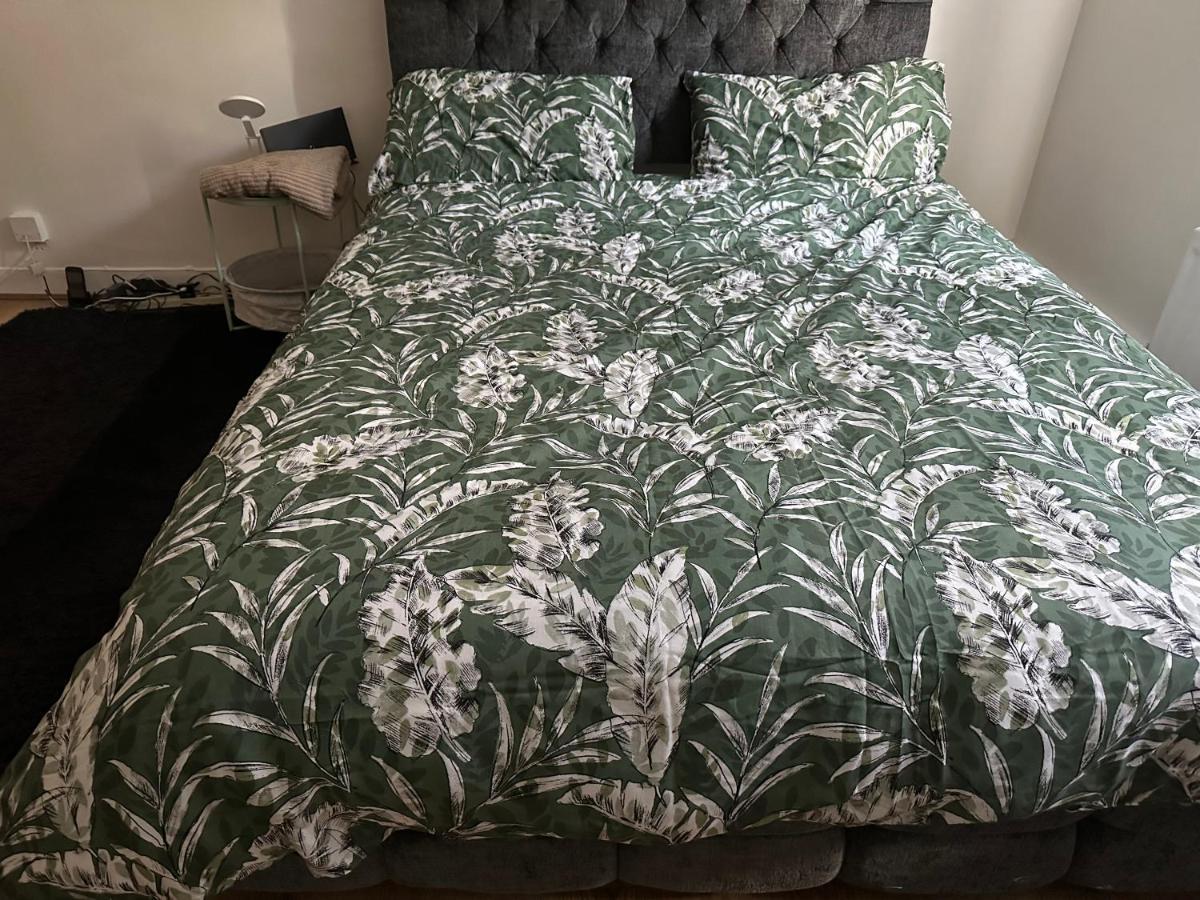 Huge By Bridge - King Sized Bed