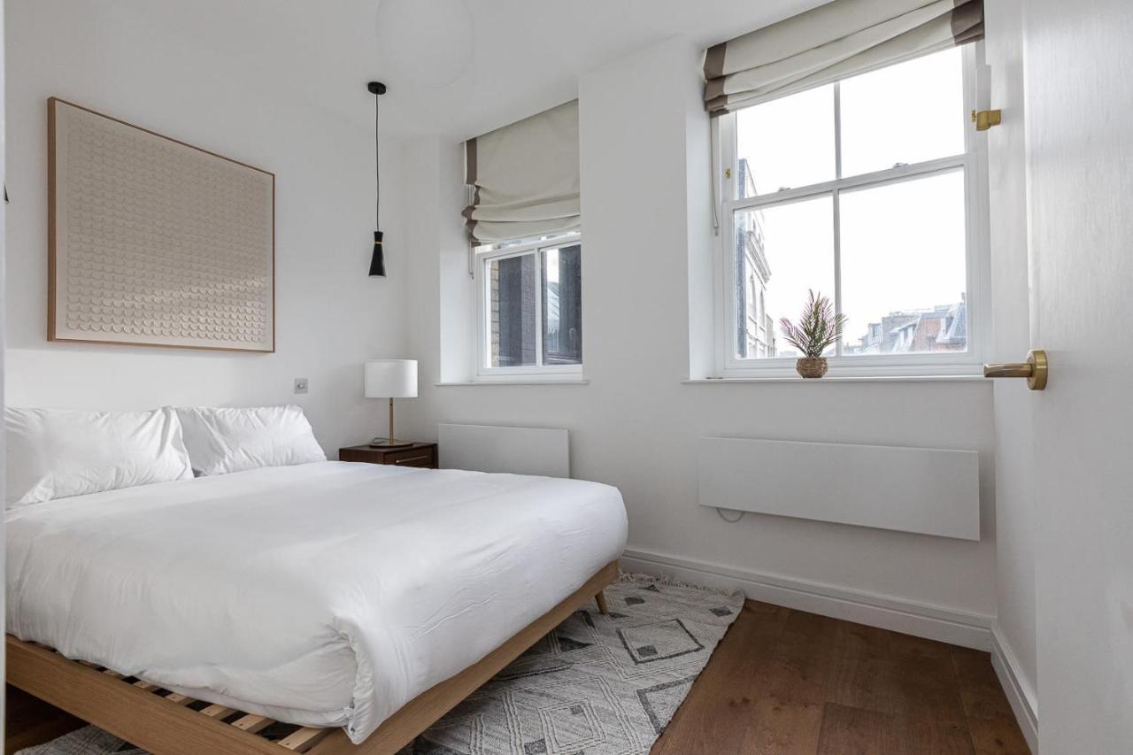 Stunning 2 Bedroom Duplex In Holborn Zone 1 Lägenhet *