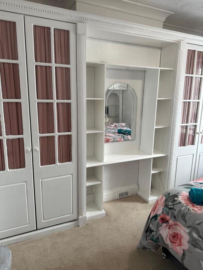 Gorgeous 5 Bedroom House * Londen