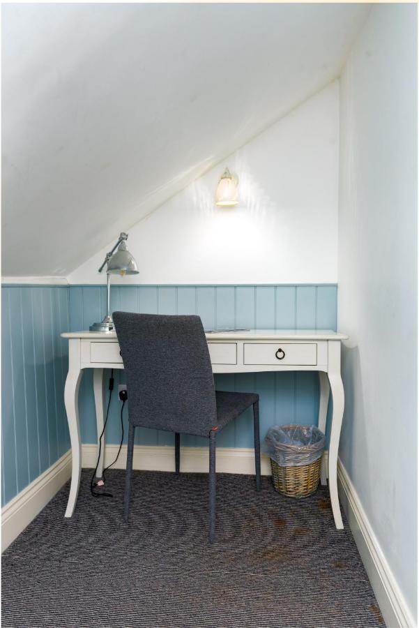 Bower House 2*