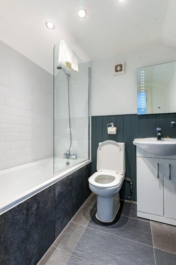 Bower House Hotel 2*