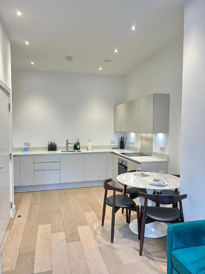 Luxury Modern 1 Bed Appartamento *