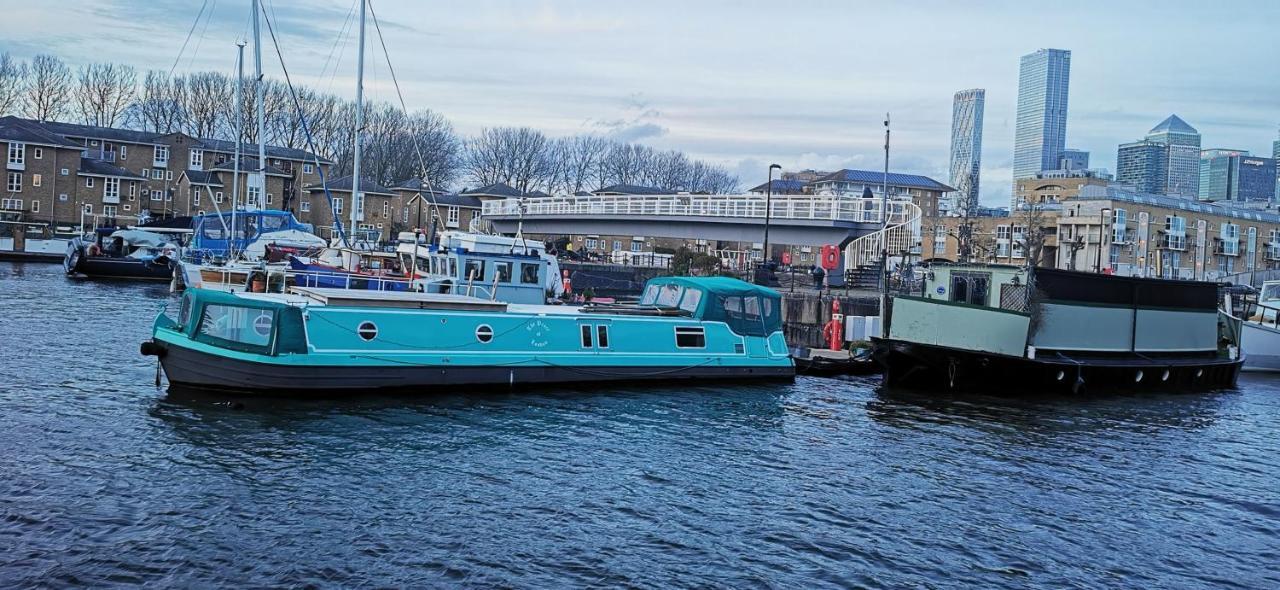 Two Stunning Bedrooms & Private Balcony & River View * Londen