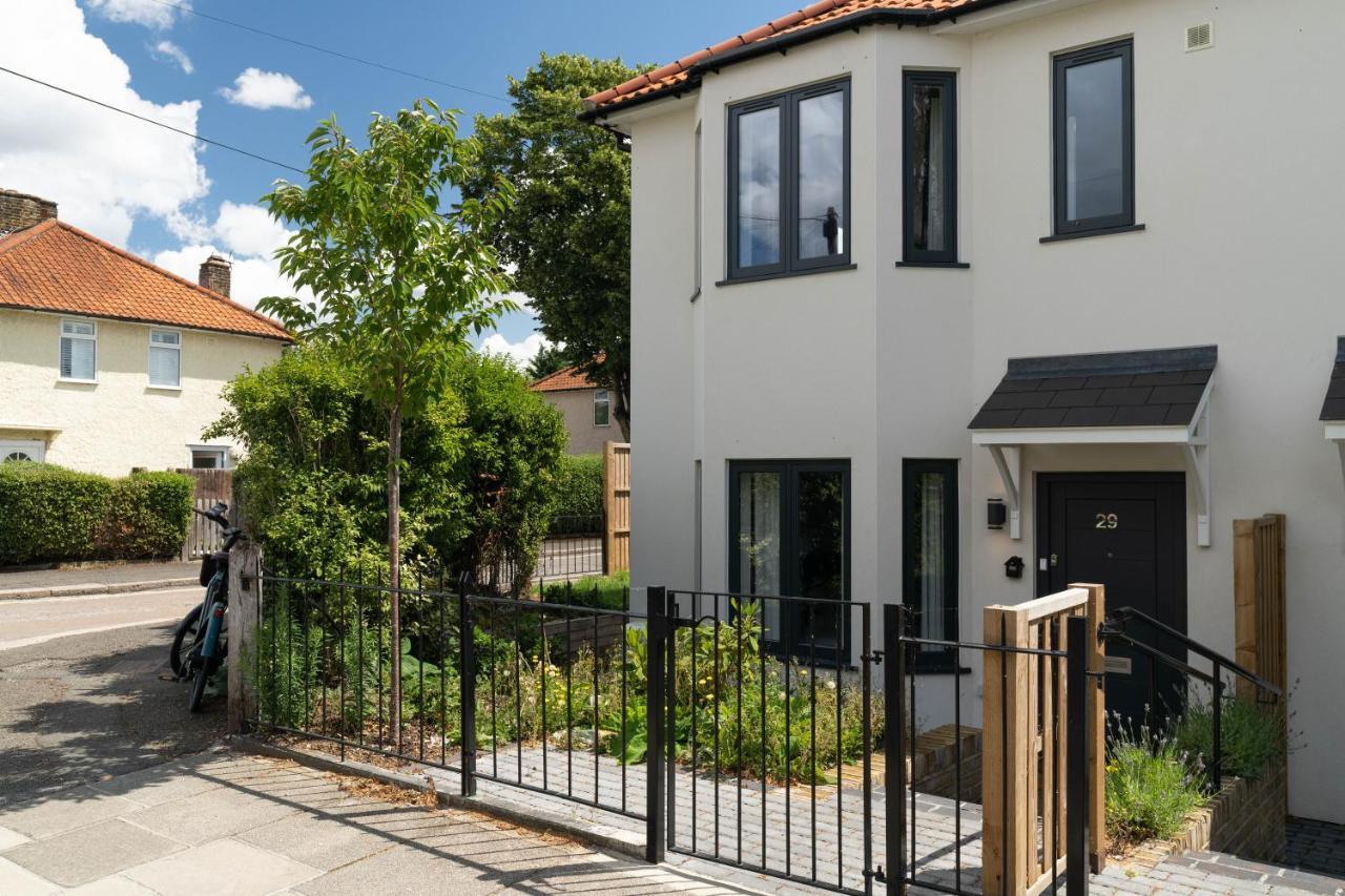 Apartment 4 Bedrm House Greater London