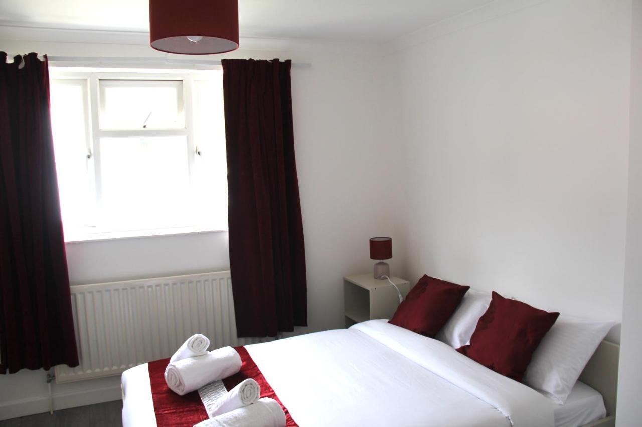 Feriehus Coolfin House-close To Excel, Contractors, Relocators, Paid Parking