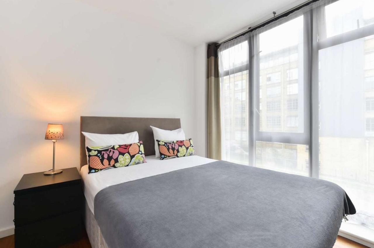 Apartment 3-bedroom In London