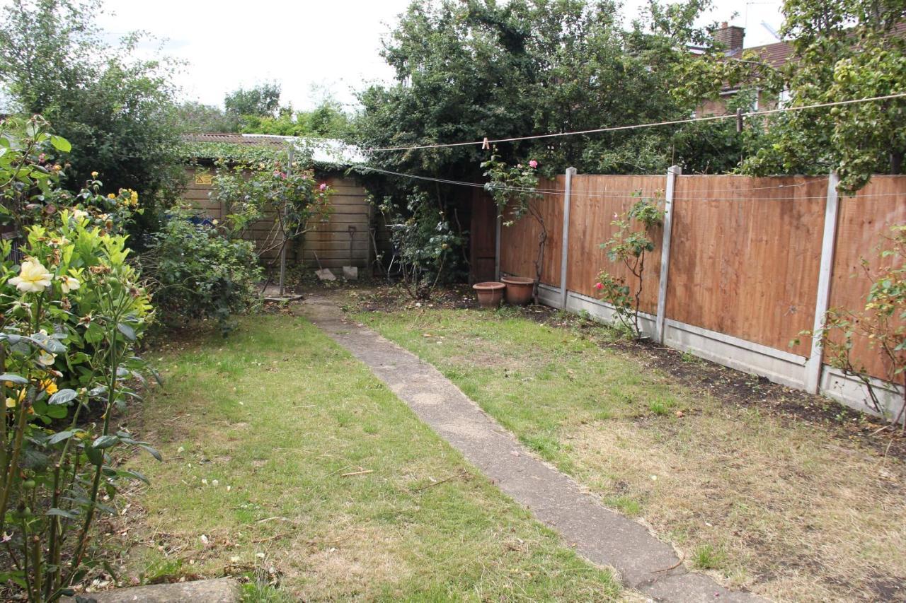 Feriehus Coolfin House-close To Excel, Contractors, Relocators, Paid Parking *