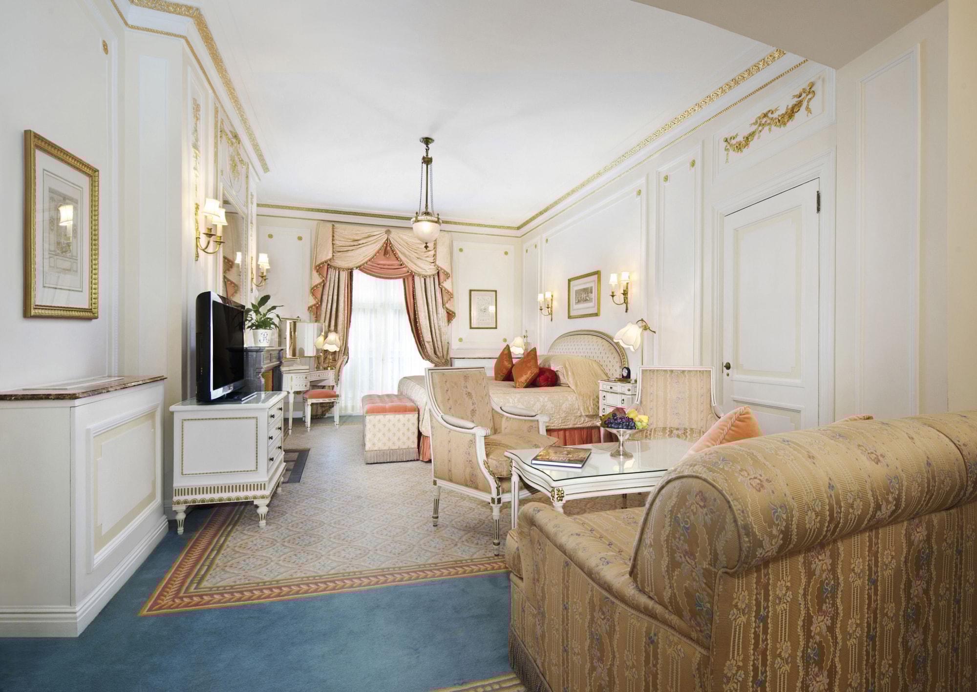 The Ritz 5*