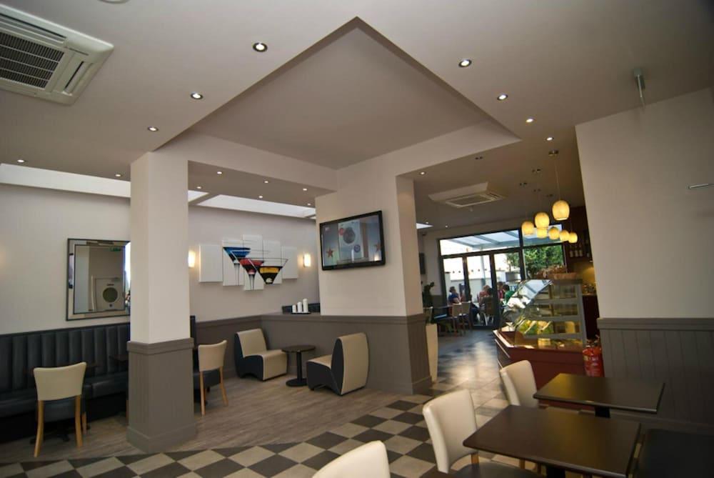 Pembury At Finsbury Park Hotel London