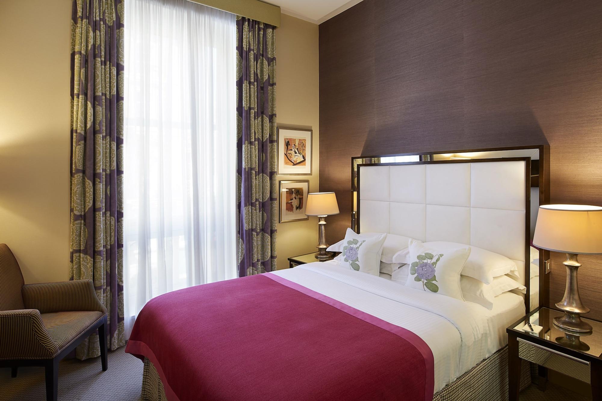 The Mandeville Hotel