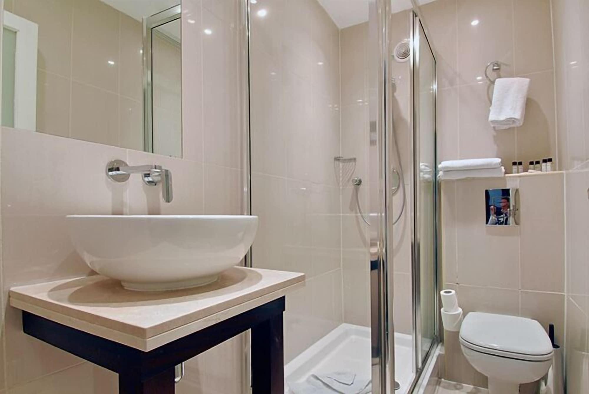 Park Grand Hyde Park 4*