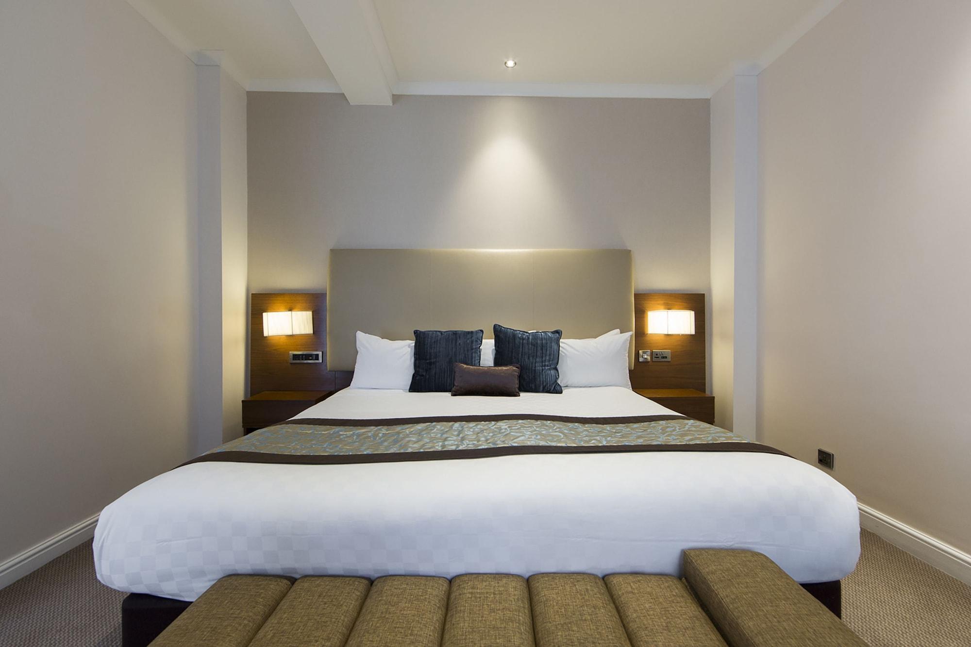 Thistle Piccadilly Hotel