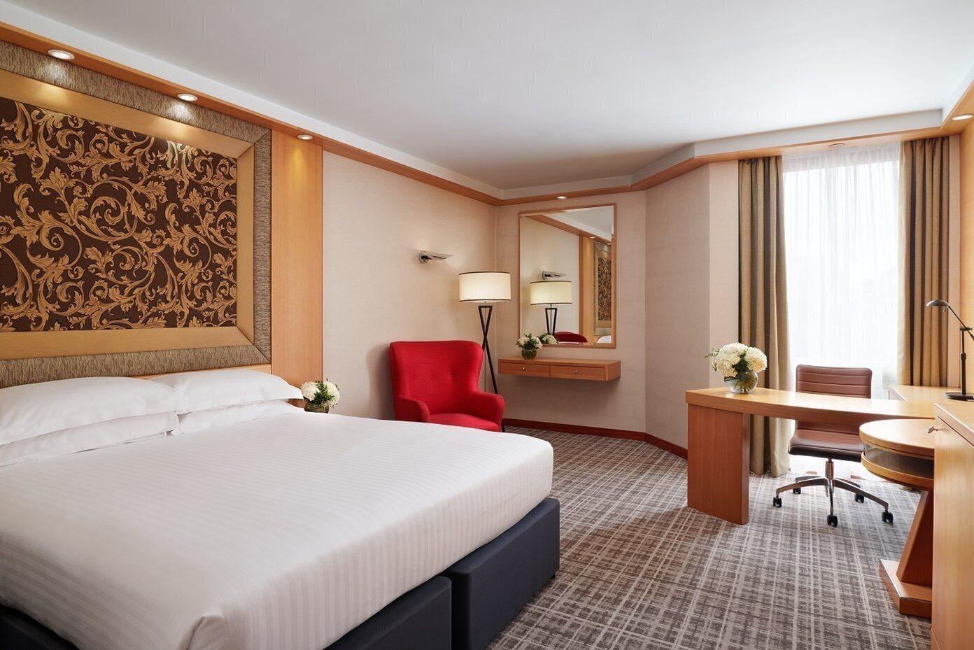 Hotel Millennium And Conference Centre Gloucester 4*
