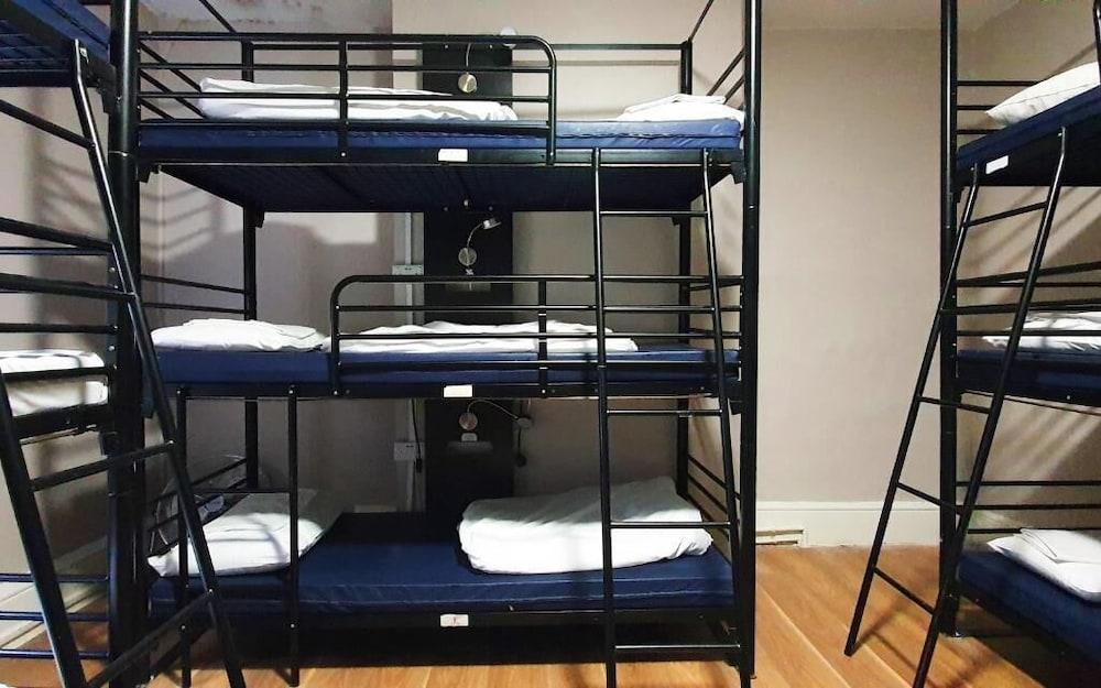 Onefam Waterloo 18-36 Years Old * London