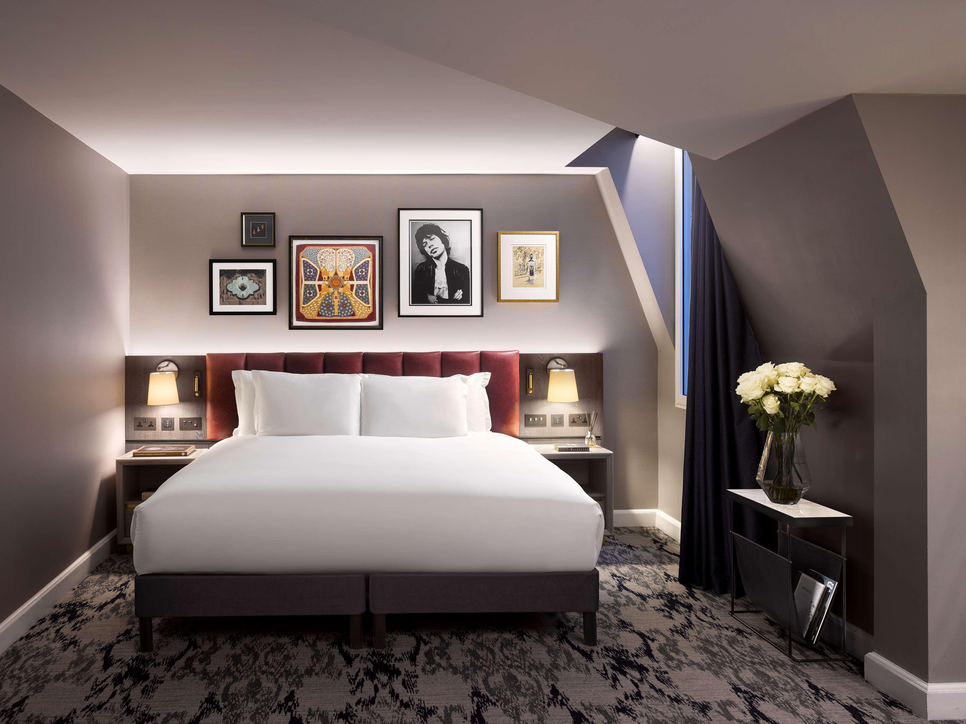 The Trafalgar St. James, Curio Collection By Hilton Hotell London