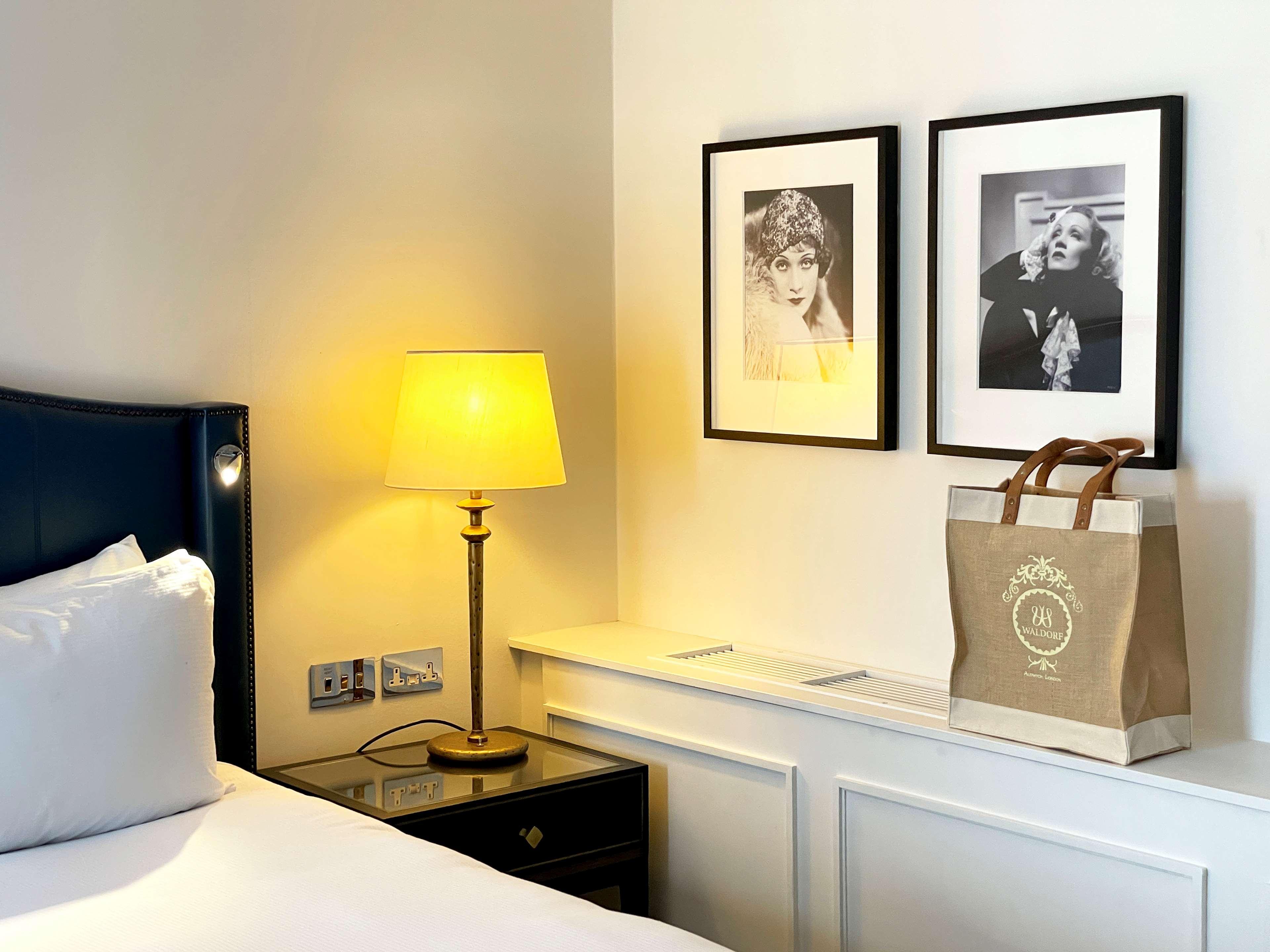 The Waldorf Hilton Hotell
