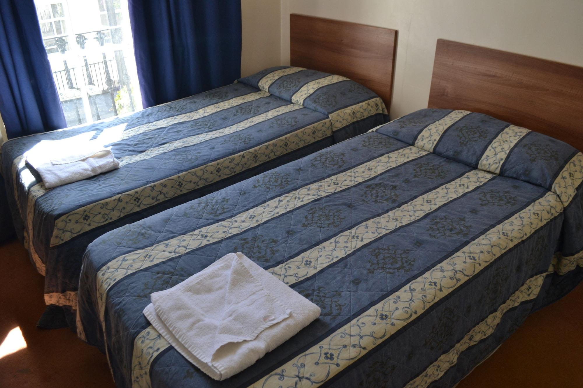 The House On Warwick 4*