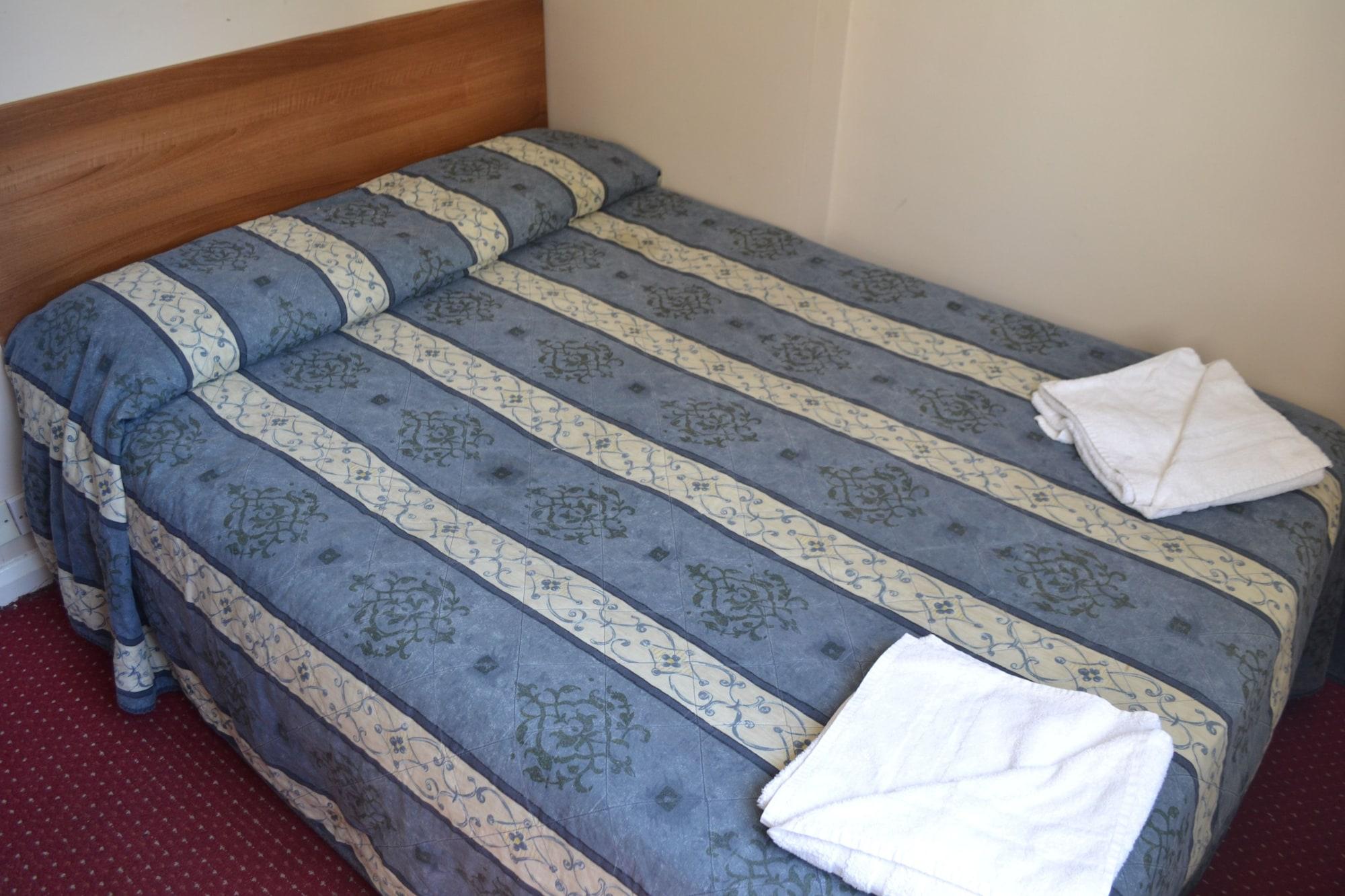 The House On Warwick 4*