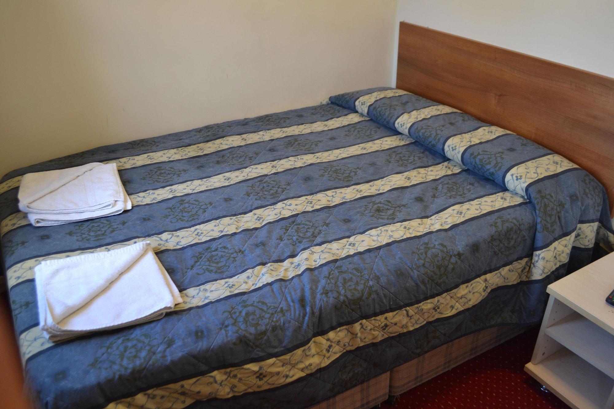 The House On Warwick 4*
