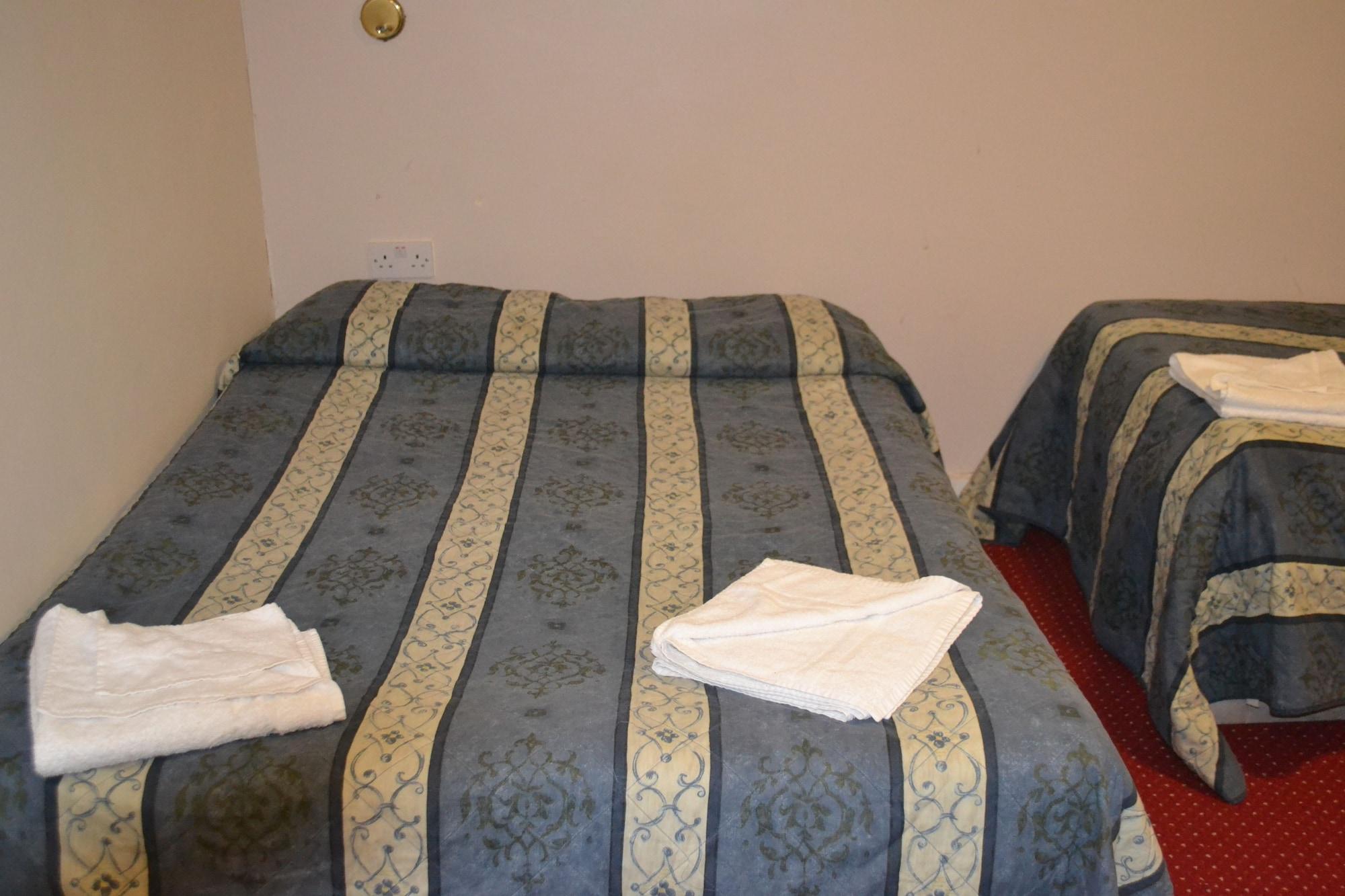 The House On Warwick 4*