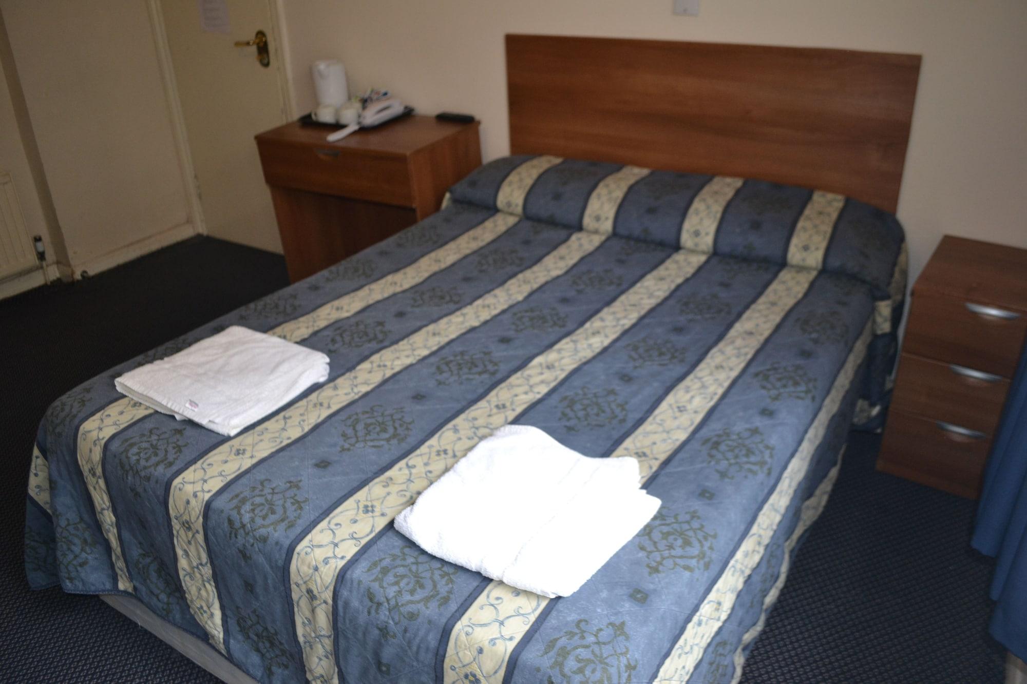 The House On Warwick 4*