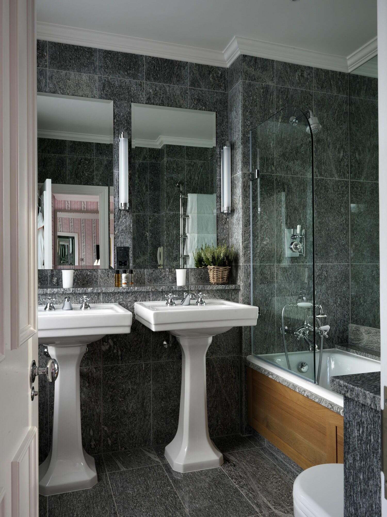 Number Sixteen, Firmdale Hotel London