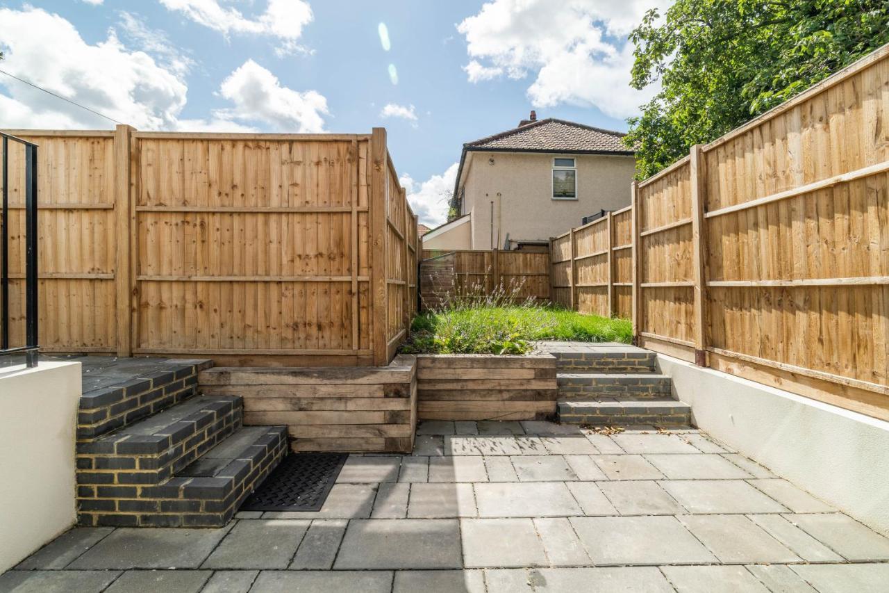 Apartment 4 Bedrm House Greater London