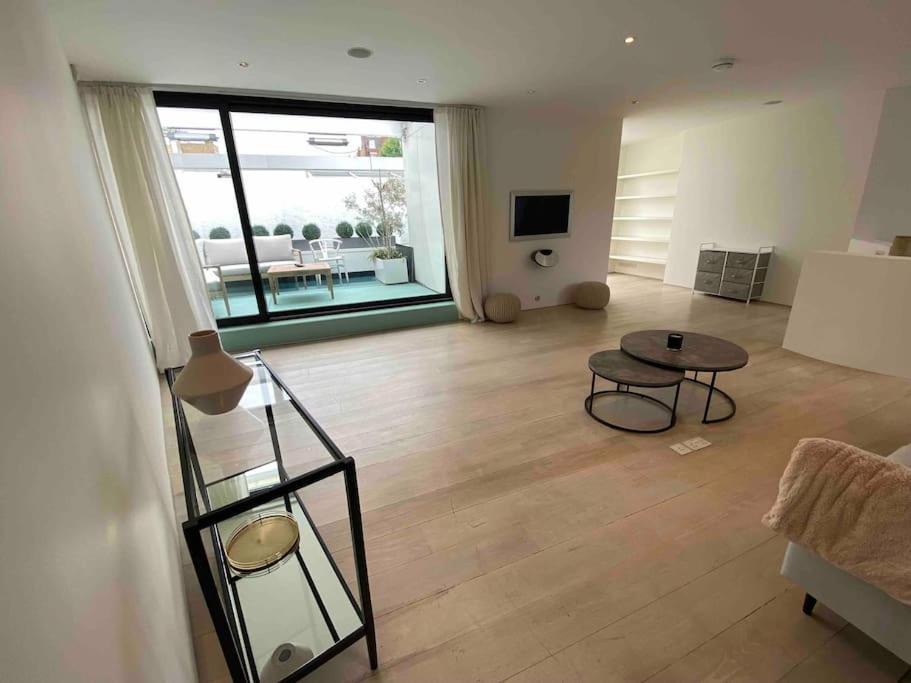 Semesterbostad Stunning 4 Bed Mews House With Patio *