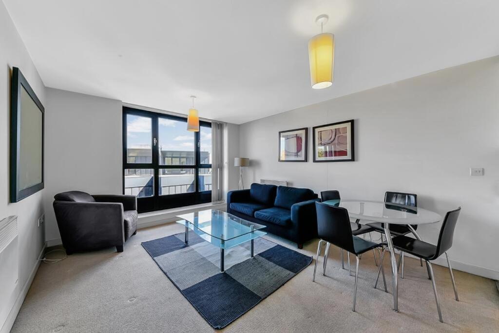 Cozycomfy Luxury Apartment