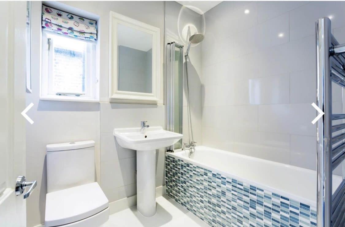Fulham, - Stylish 5 Bedroom House * London
