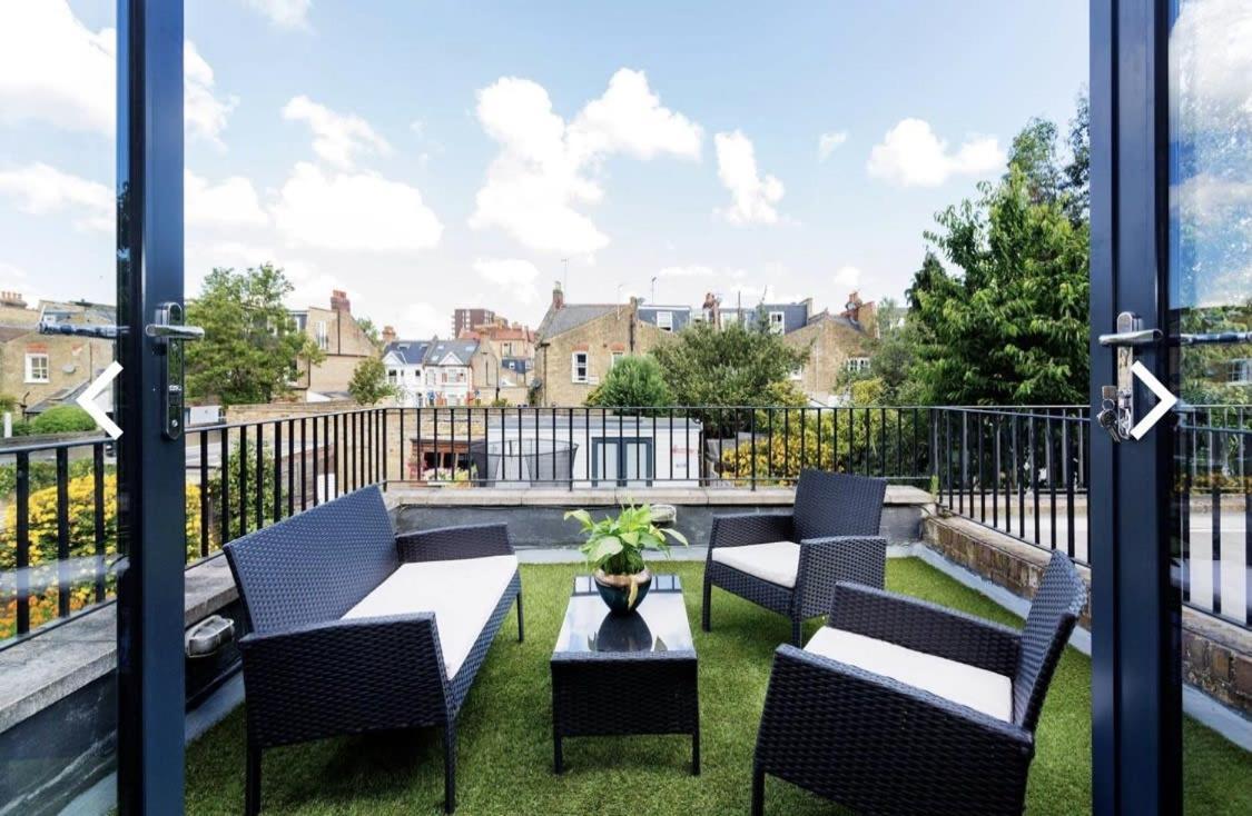 Fulham, - Stylish 5 Bedroom House London