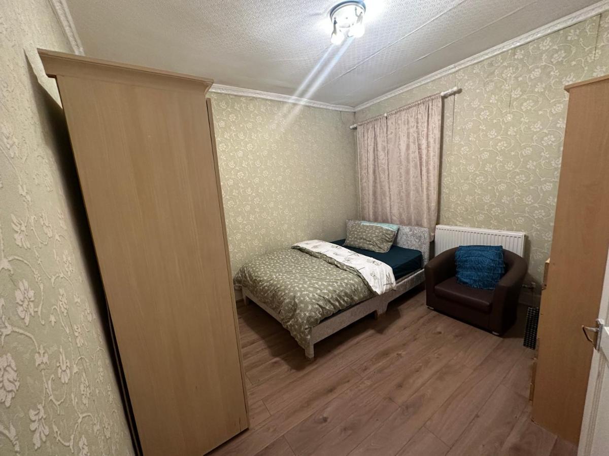 Lejlighed 4 Double Bed Family 15 Mins From Central Ldn *