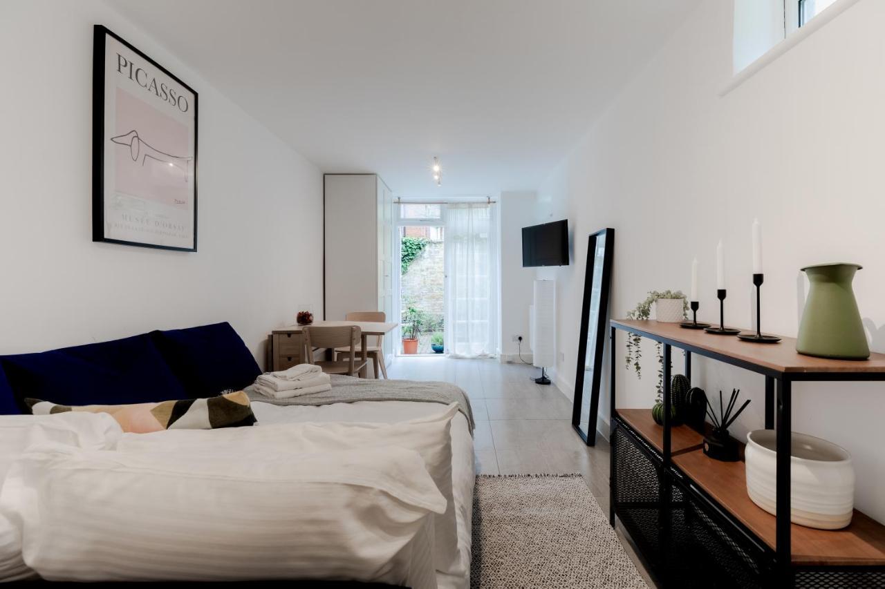 Bright & Charming Hampstead Garden Studio Appartamento