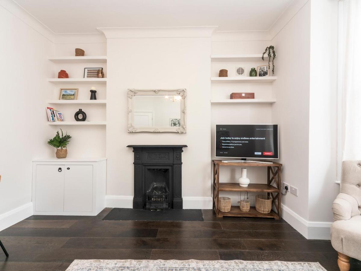Pass The Keys Elegant Modern 2 Bed Flat Near Greenwich Park Hébergement de vacances *